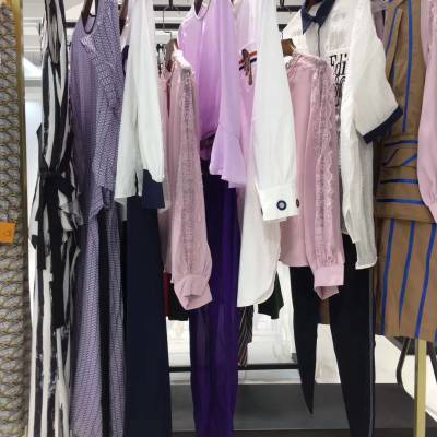 百图港货批发网 服装零售库存与销量的双赢策略